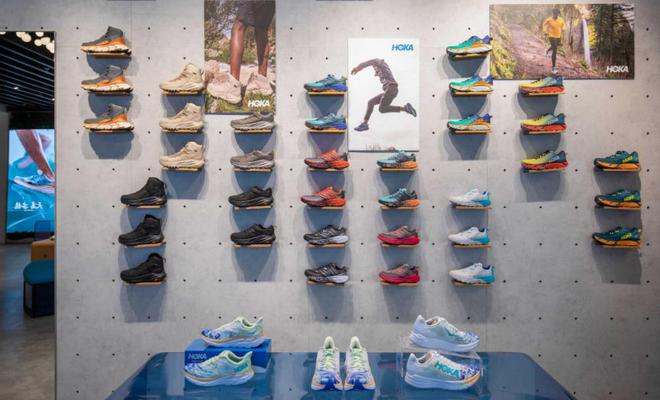 国小众鞋在华焕发第二春价格不便宜但受追捧九游会登录j9入口四年涨了1000%！法(图3)